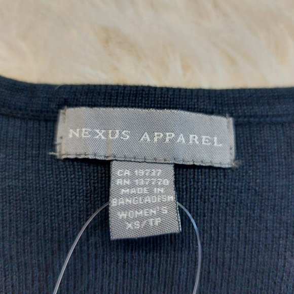 Nexus Apparel Women's Navy Full Zipper Sweater Size: XS - Picture 8 of 10